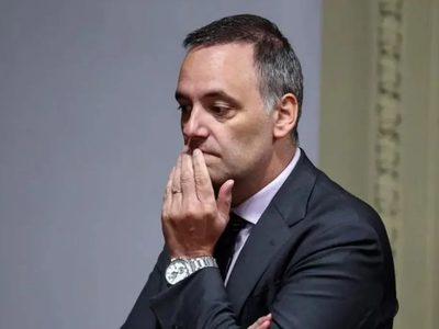 Declaró la escribana de Manuel Adorni y evitó dar detalles a la prensa