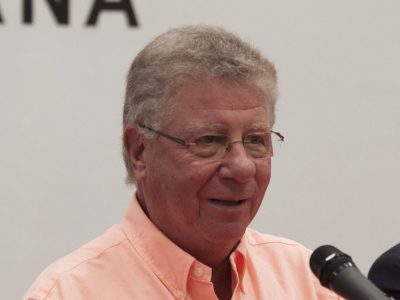 Alazraki truena contra Sheinbaum por no invitar al rey de España; lo tunden en redes