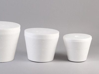 Si tenés potes de helado y un repasador viejo de la cocina, hacé esta hermosa maceta que está en súper tendencia