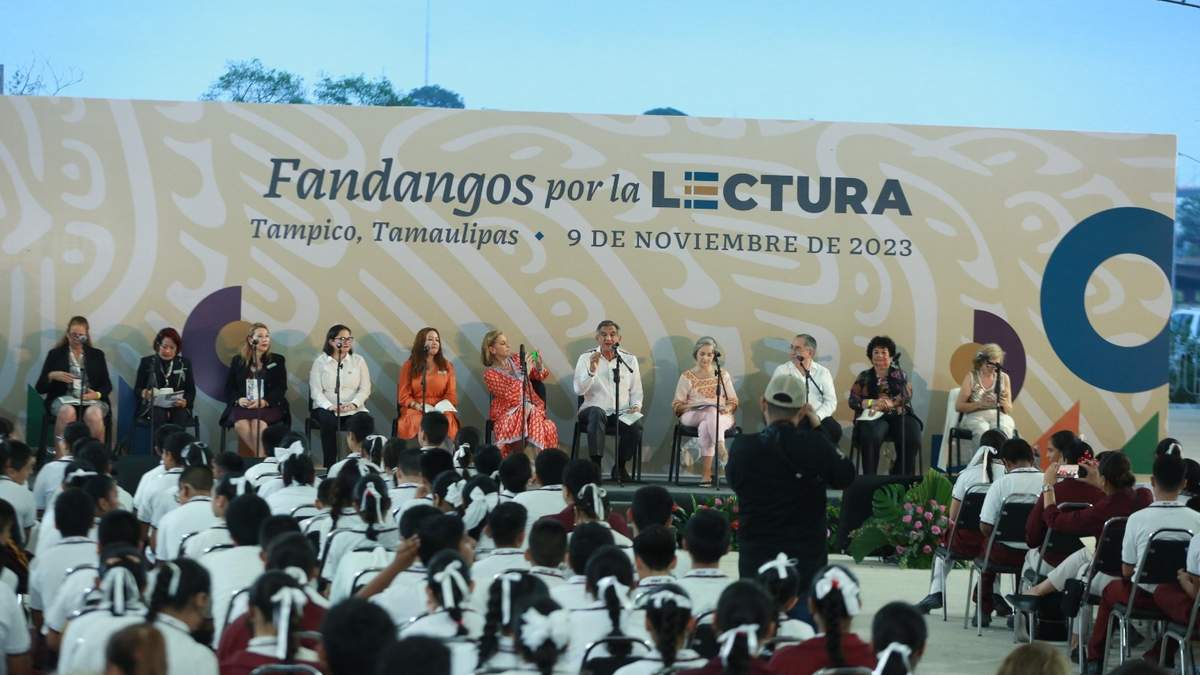 Leer para fortalecer la transformación, pide Américo a estudiantes