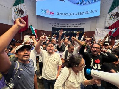 Manifestantes logran ingresar al Senado; suspenden la discusión de la reforma judicial (Videos)