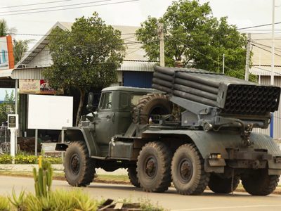 Tailandia y Camboya acuerdan un alto el fuego tras mortíferos enfrentamientos fronterizos