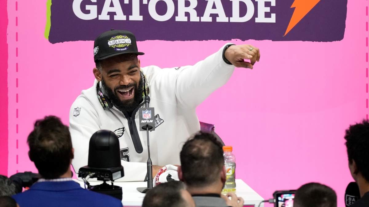 Brandon Graham, ala defensiva de los Eagles de Filadelfia, participa en la noche inaugural del Super Bowl 59, el lunes 3 de febrero de 2025, en Nueva Orleans, de cara al partido por el campeonato de la NFL entre los Eagles de Filadelfia y los Chiefs de Kansas City, el domingo
