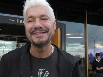 Marcelo Tinelli y una famosa del Bailando, los dos en Uruguay