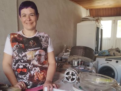 La mujer que repara lavarropas a domicilio en Cipolletti