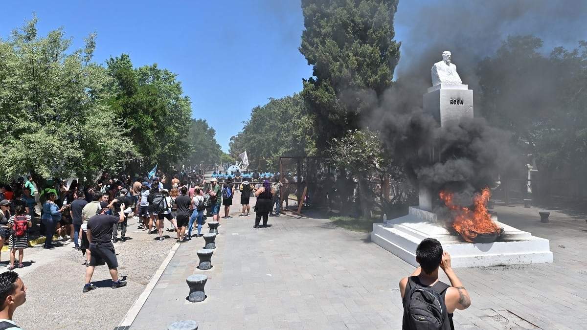 Las manifestaciones en Chubut, tras la aprobación de la ley minera. Fuente: (Twitter)