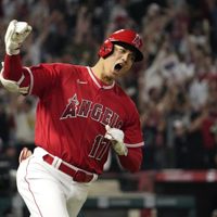 Ohtani firma con los Dodgers un contrato récord por 700 millones de dólares y 10 años