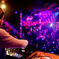 El Gobierno eliminó el pago del SADAIC por pasar música en fiestas privadas y hoteles