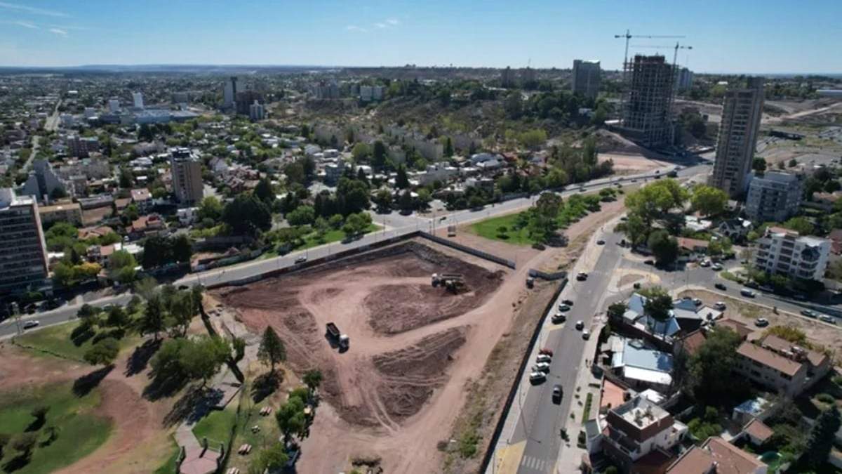 El proyecto pretende modernizar el principal acceso a la ciudad capital. Fuente: (Facebook)