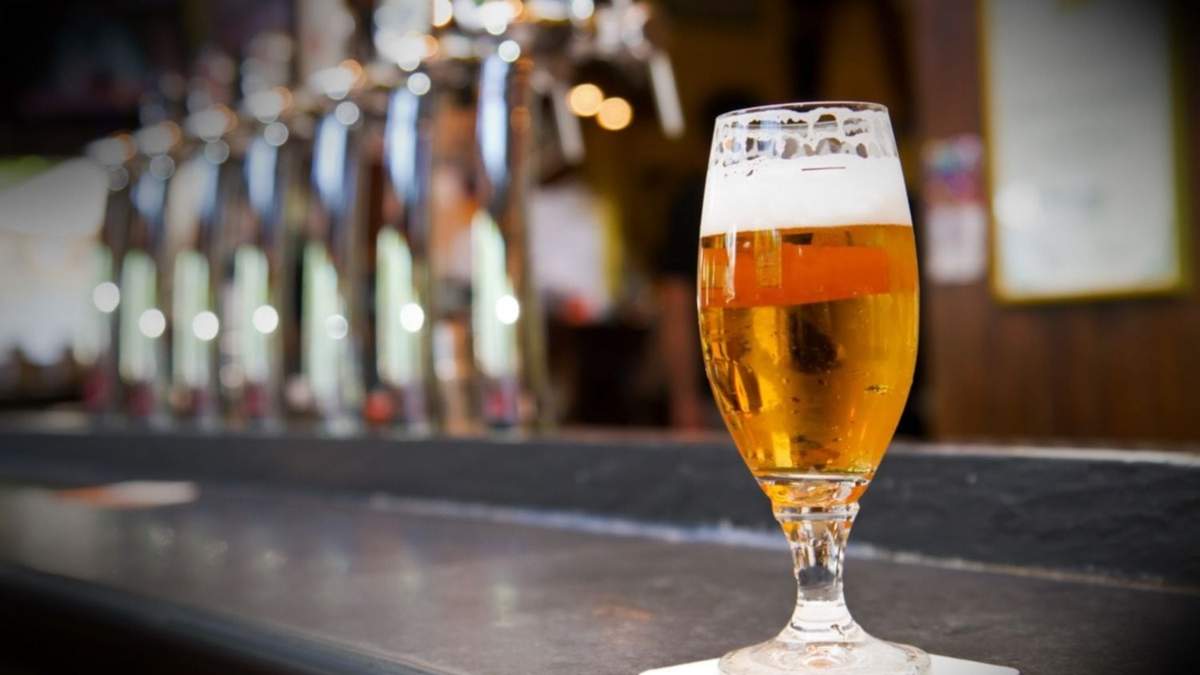Encuentro de Ciencia y Cerveza en Bariloche. Fuente:(Twitter)