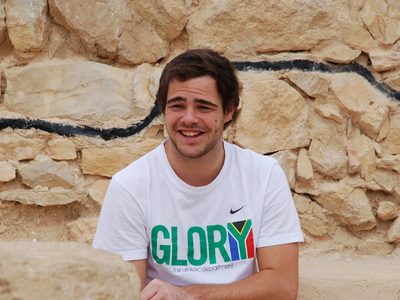 ¿Qué te hiciste? En medio de la cuarentena un refrescamiento de imagen para Peter Lanzani