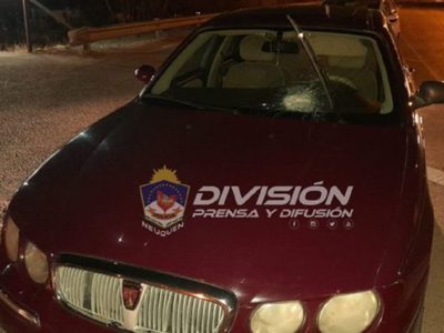 Tiraban piedras contra los autos y uno de ellos terminó preso