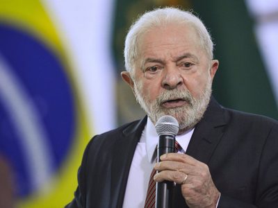 Lula alerta en EU de una "ultraderecha organizada mundial" que trae consigo "actitudes nazis"