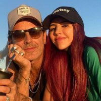 Las postales del viaje a puro romanticismo de Cande Tinelli y Coti Sorokin
