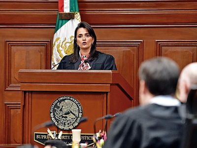 Ríos Farjat: "Somos una sola gran mujer ante la historia"