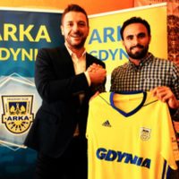 El club polaco Arka Gdynia oficializa el fichaje del 'Paleta” Esqueda