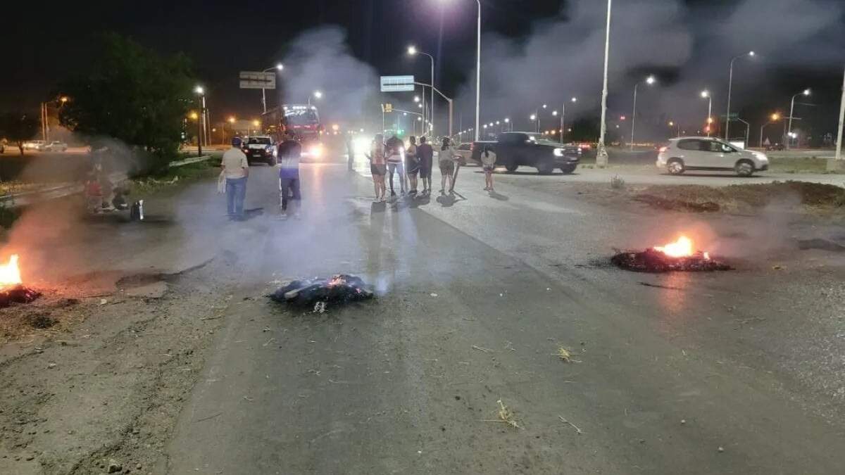 Corte en la ruta 7 en Centenario. Fuente: (Cipo360).