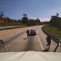 Trailero graba su asalto y secuestro en la autopista México-Puebla (Video)