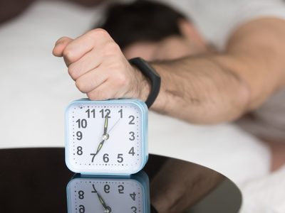 Un científico explica por qué en Argentina nos levantamos de noche