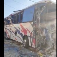 Autobús se queda sin frenos y choca contra una vivienda en Edomex; reportan 19 muertos