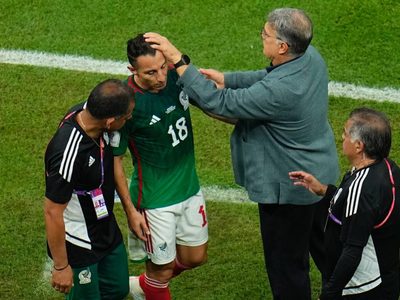 TelevisaUnivision asegura que superó a TV Azteca en la audiencia de los juegos del Tri