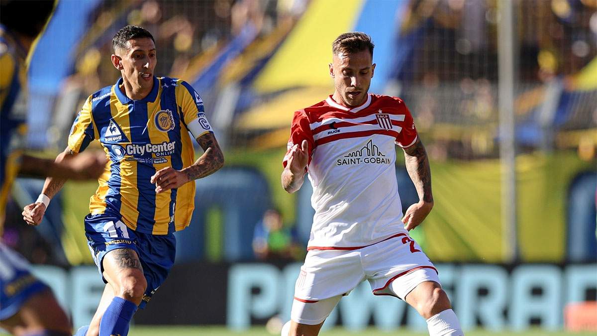 Di María persigue a Gonzalo Piovi. Ganó el Pincha en Rosario