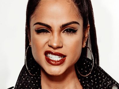 ¡No va a resistir! El top de Natti Natasha hace lo que puede y deja ver algo más