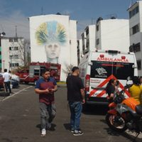 Incendio destruye un departamento en Iztapalapa; una mujer está herida