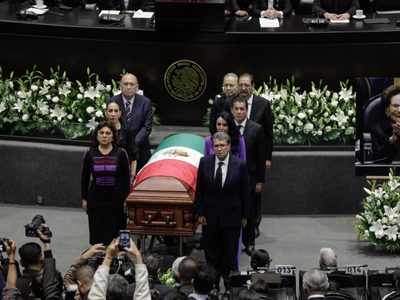 Diputados realizan emotivo homenaje a la maestra Ifigenia Martínez (Video)