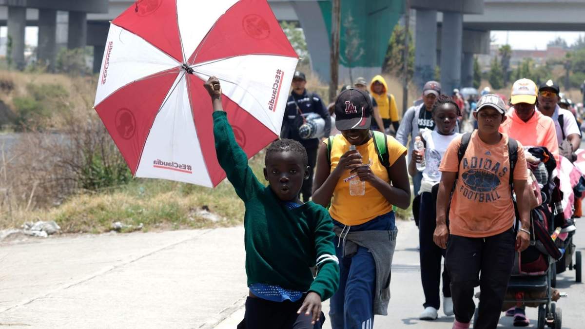 Caravana migrante a su paso por Puebla