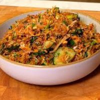 Tentate con esta ensalada de arroz crispy