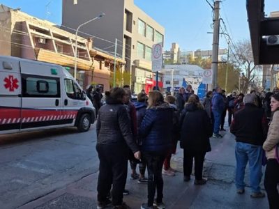 Un jubilado se descompensó mientras hacía trámites en la sede del PAMI y falleció en el hospital regional