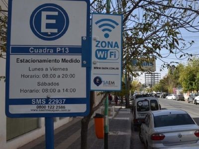 Buscan liberar espacios reservados por la alarmante falta de estacionamiento en la ciudad de Neuquén