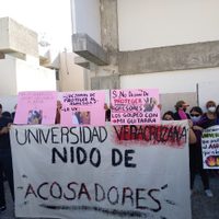 Estudiantes de la UV denuncian protección de autoridades universitarias a acosadores