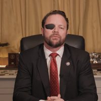 "¿Por qué protege a los cárteles?", cuestiona Dan Crenshaw a AMLO con videomensaje en español