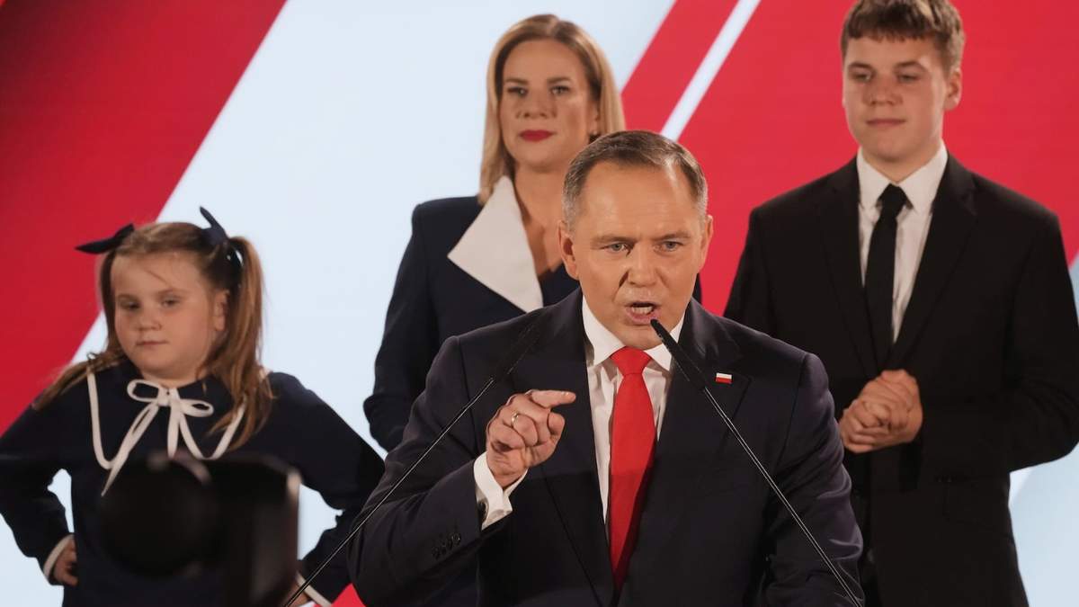 El candidato presidencial Karol Nawrocki