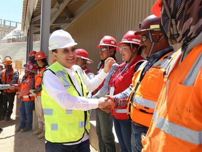 Gobernador Durazo coloca a Sonora en primer lugar de exportación minera en la frontera norte