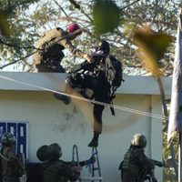 Guatemala declara estado de sitio por asesinato de siete policías tras operativos penitenciarios