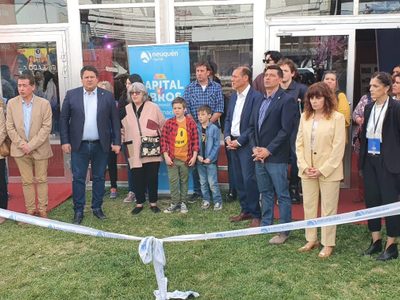 Comenzó la novena edición de la Feria Internacional del Libro Neuquén