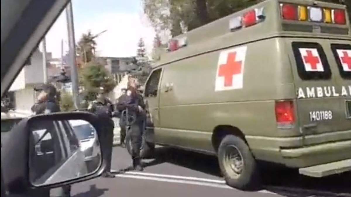 El militar iba manejando una ambulancia del Ejército mexicano