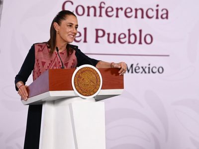 “No vean TV Azteca”: Sheinbaum; anuncia premio al “mitómano de la semana”