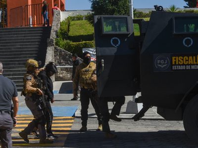 Operación Enjambre: dictan prisión preventiva a funcionarios municipales detenidos en Edomex