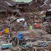 Se eleva a 430 el número de muertos por tsunami en Indonesia