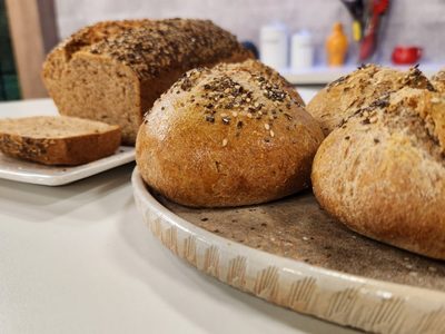 Pan sin amasar: perfecto para guardar en el freezer y acompañar cualquier comida