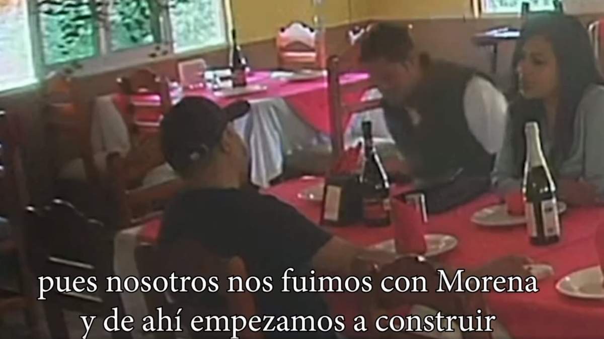 La alcaldesa de Chilpancingo, Norma Otilia Hernández, con Celso Ortega