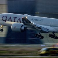 Turbulencia deja 12 heridos en avión de Qatar Airways