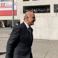 Por síntomas de covid-19, ordenan aislar al administrador general de Aduanas