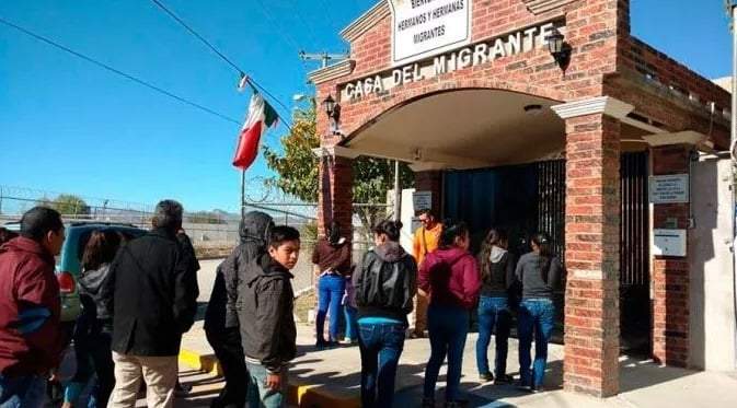 Ante la saturación en sus albergues y la llegada de más migrantes, la Iglesia católica convocó a la población a ser sensibles y pacientes