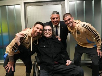 Fotos y videos: el encuentro entre Charly García y Messi