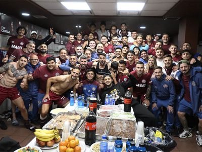 Pellegrino, tras clasificar a Lanús a la final de la Sudamericana, se acordó de Maradona